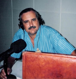 Joaquín Nieto emitiendo en radio